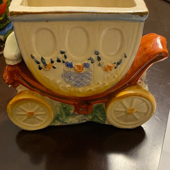 Vintage Ceramic Hand Painted Japan stamped Carriage Planter - Picture 6 of 8